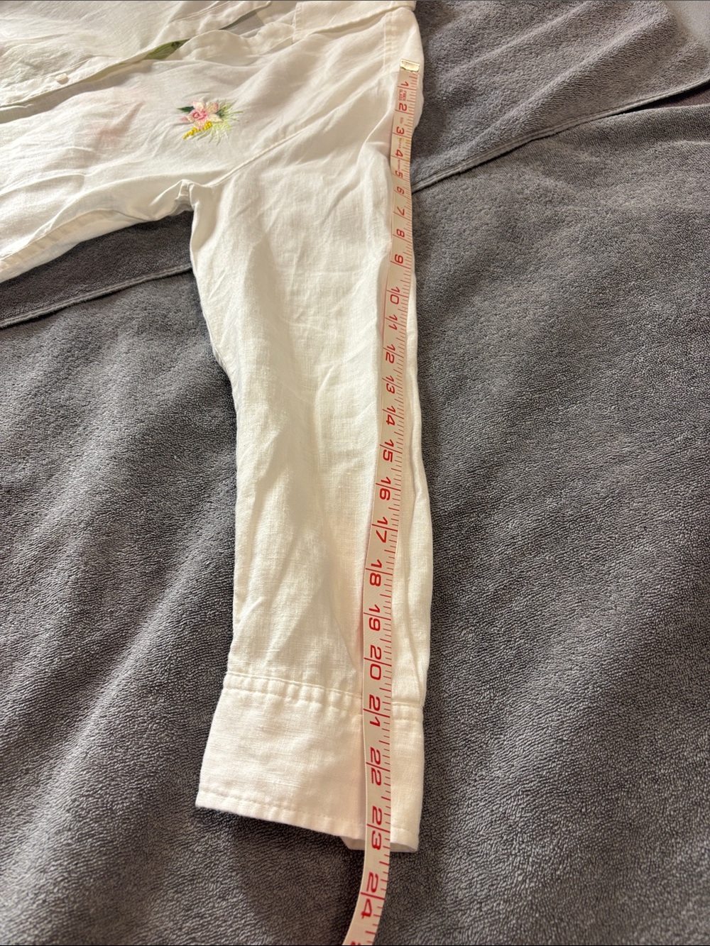 Tommy Bahama women’s White 100% Linen Colorful Floral Accent Button-Up Shirt S/P - Picture 13 of 14